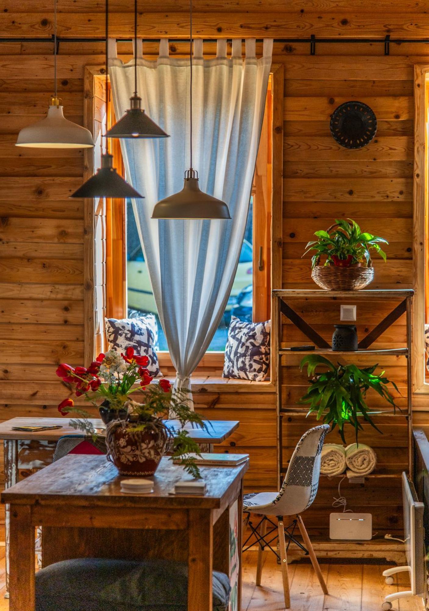 Minifaktura Loft Apartman & Reggelizo Es Etelbar Szokolya Εξωτερικό φωτογραφία